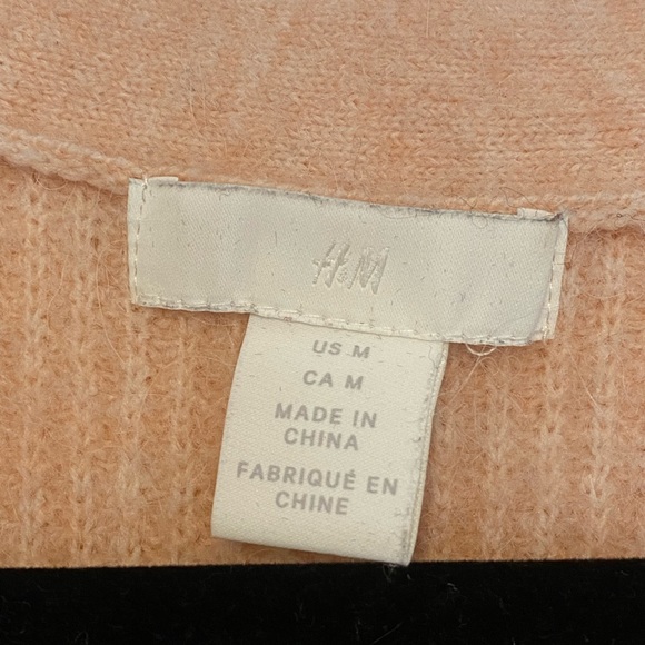 H&M pink wool button up cardigan. - Picture 4 of 4